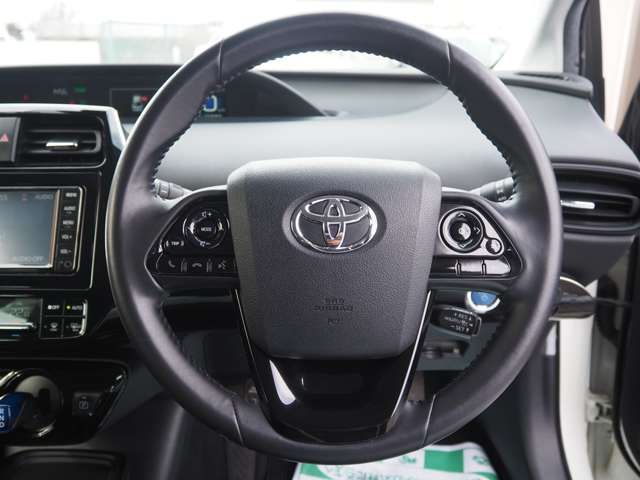 PRIUS 4WD