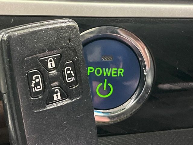 ESTIMA HYBRID 4WD