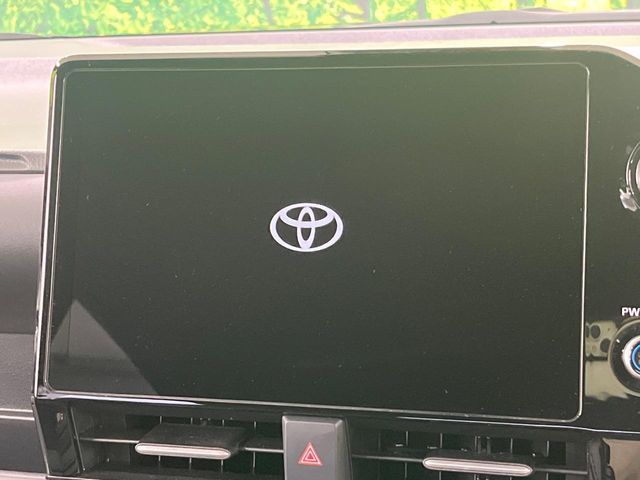 VOXY HYBRID