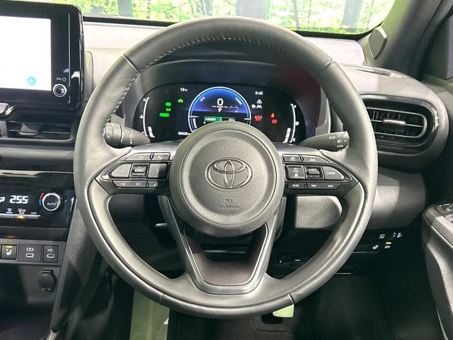 YARIS CROSS HYBRID