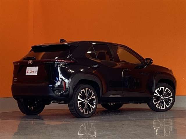 YARIS CROSS