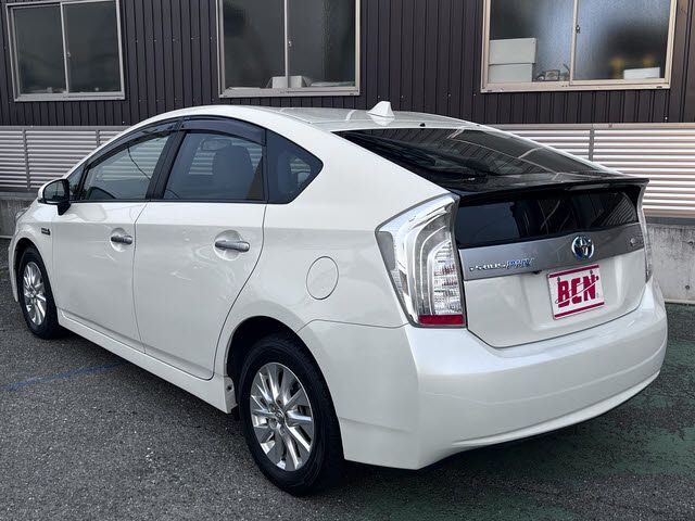 PRIUS PHV