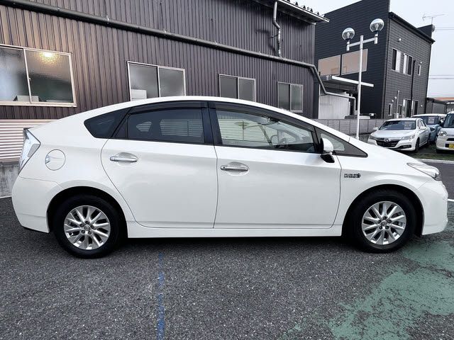 PRIUS PHV