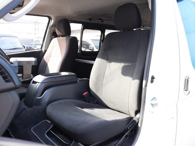 HIACE van 4WD