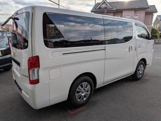 NV350 CARAVAN 4WD