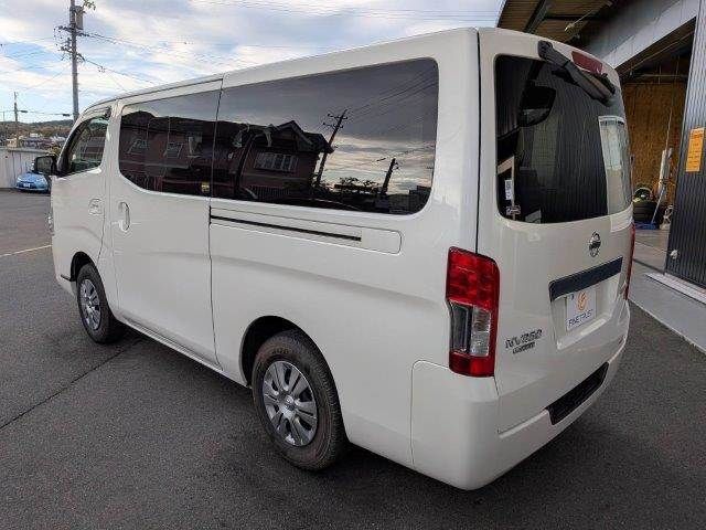 NV350 CARAVAN 4WD