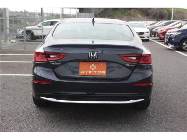 INSIGHT sedan