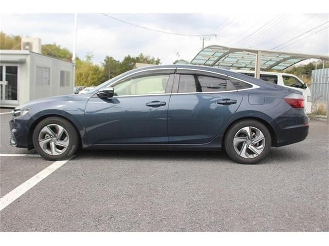 INSIGHT sedan
