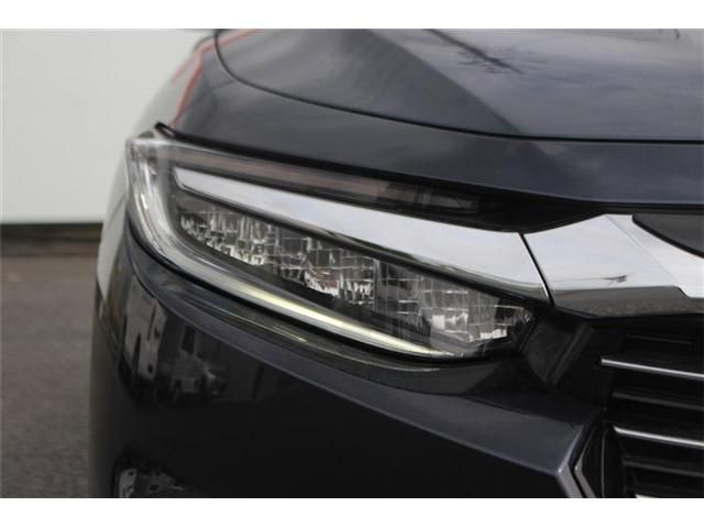 INSIGHT sedan