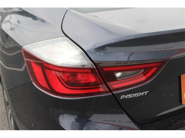 INSIGHT sedan