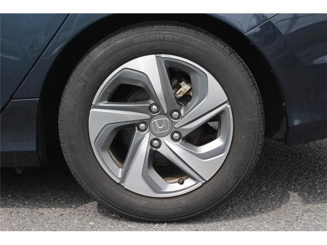 INSIGHT sedan