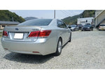 CROWN sedan hybrid