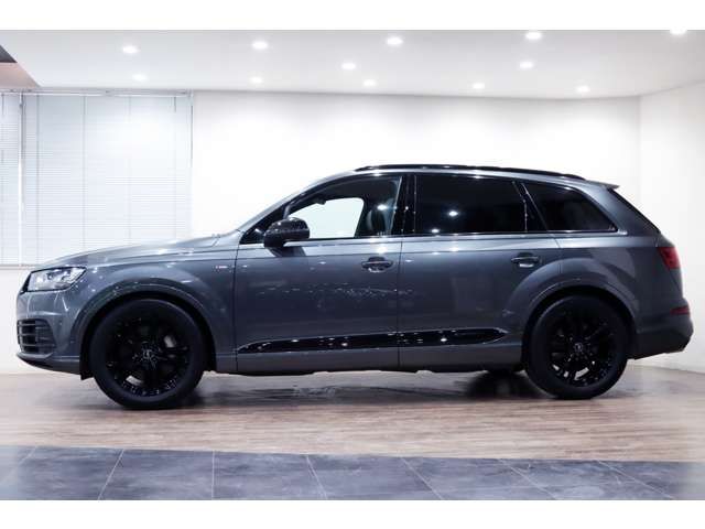 AUDI  Q7