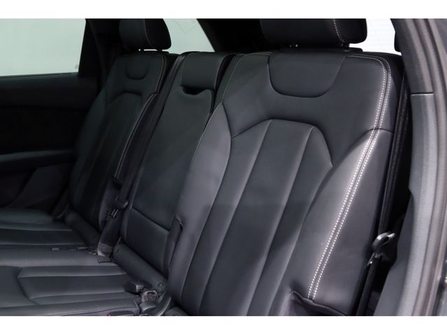 AUDI  Q7