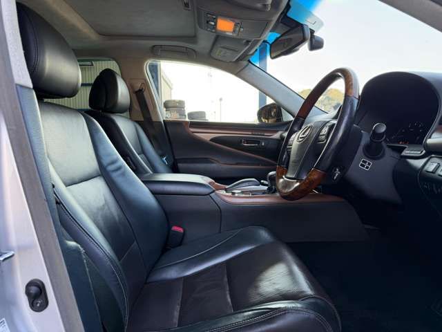 LEXUS LS460
