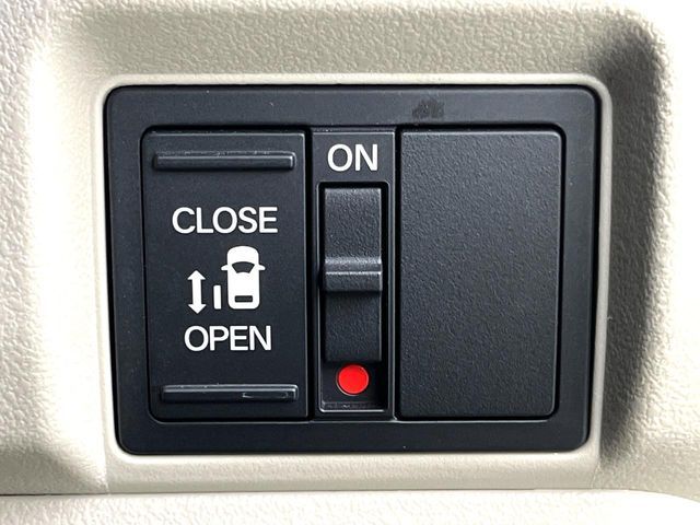 N BOX