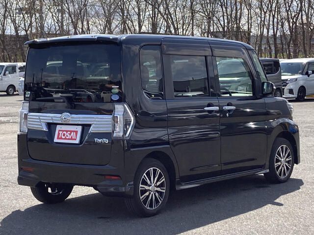 TANTO CUSTOM 4WD