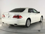 CROWN sedan