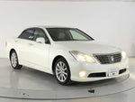 CROWN sedan