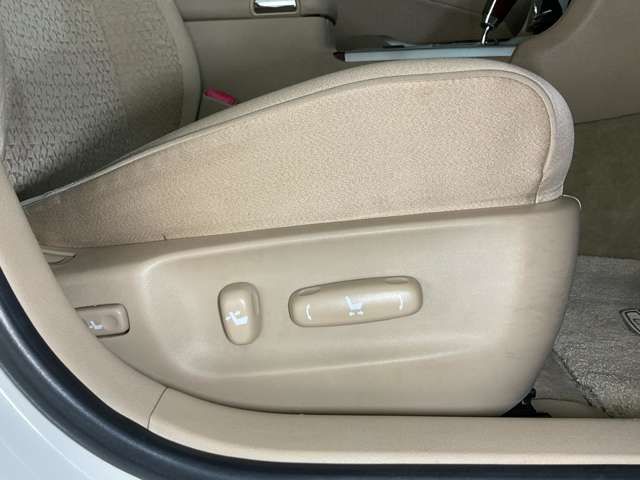 CROWN sedan