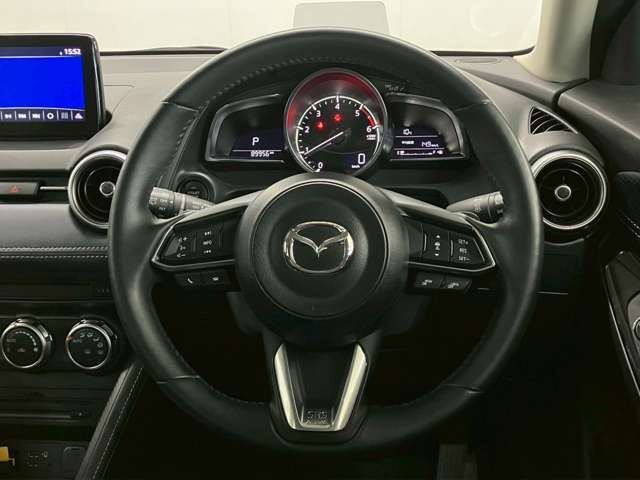 MAZDA2