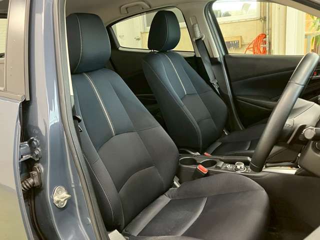 MAZDA2