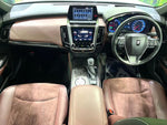 CROWN sedan hybrid