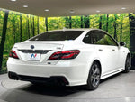 CROWN sedan hybrid