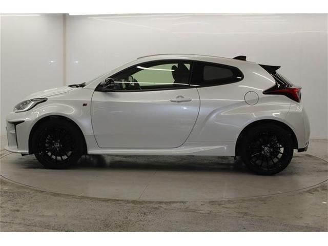 GR YARIS