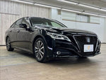 CROWN sedan hybrid