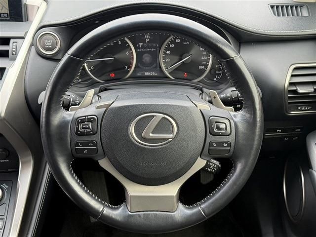 LEXUS NX200t