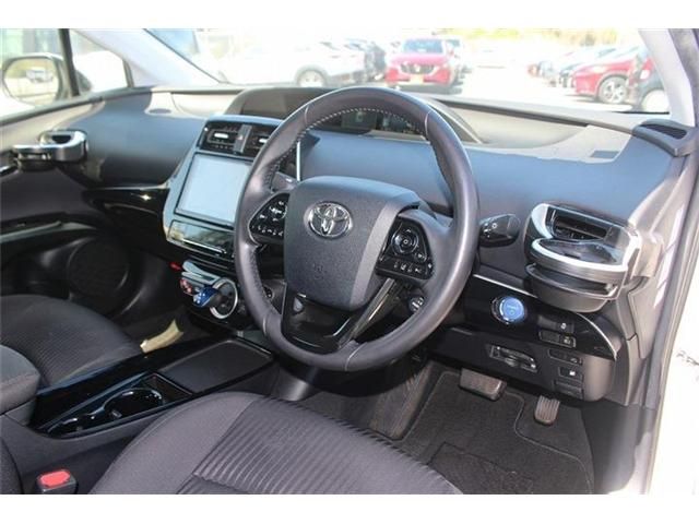 PRIUS PHV