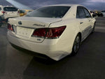 CROWN sedan hybrid