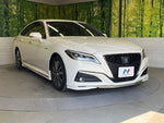 CROWN sedan hybrid