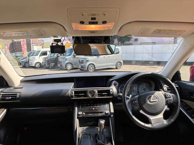 LEXUS IS300h