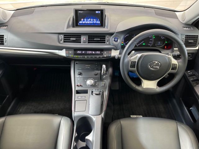 LEXUS CT200h