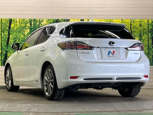 LEXUS CT200h