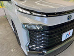 VOXY HYBRID