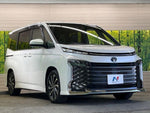 VOXY HYBRID