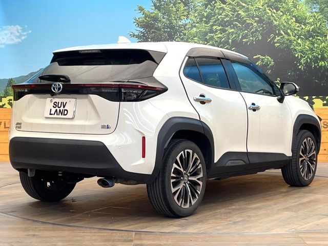 YARIS CROSS HYBRID