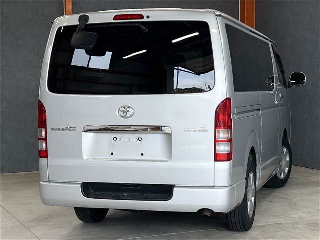 REGIUSACE van 2WD
