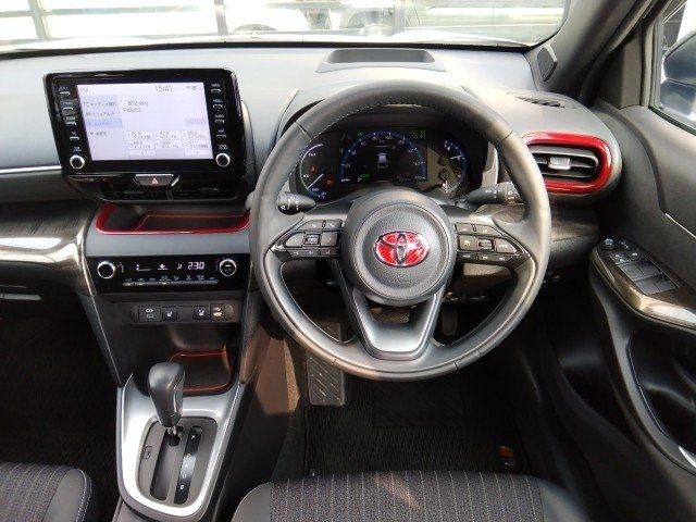 YARIS CROSS HYBRID