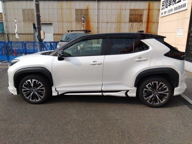 YARIS CROSS HYBRID