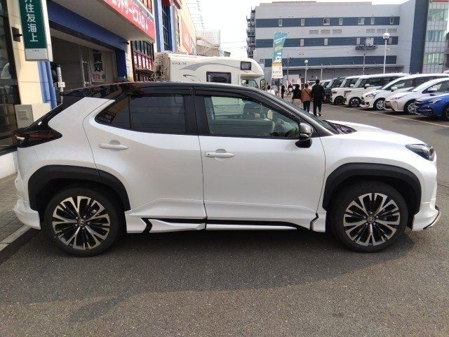 YARIS CROSS HYBRID
