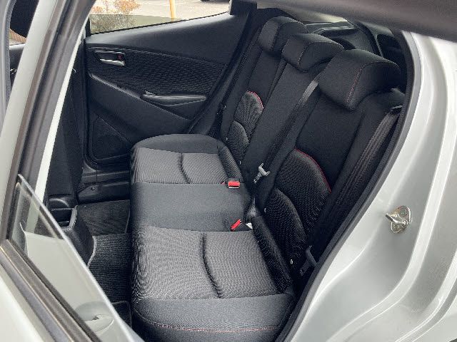MAZDA2