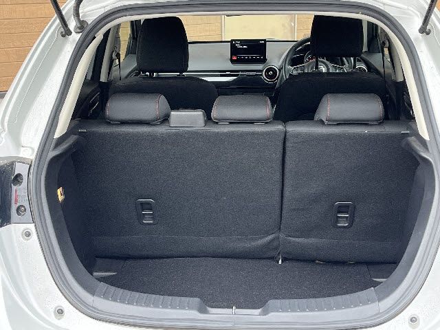 MAZDA2