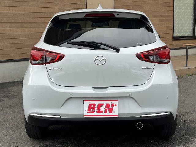 MAZDA2
