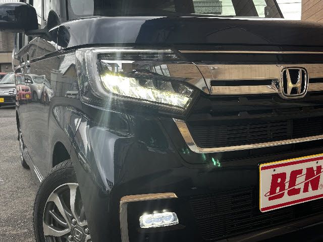 N BOX CUSTOM