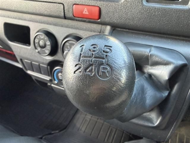 HIACE van 1.25t 2WD