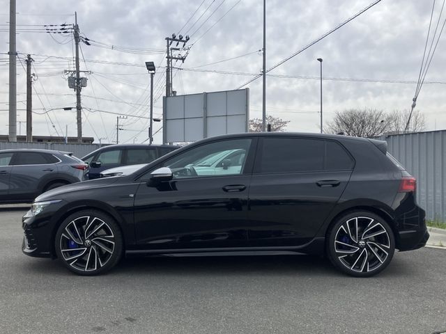 VOLKSWAGEN GOLF R